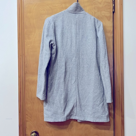 Forever 21 gray sweatshirt blazer. Only worn a few times, super comfy in EUC - Picture 2 of 5